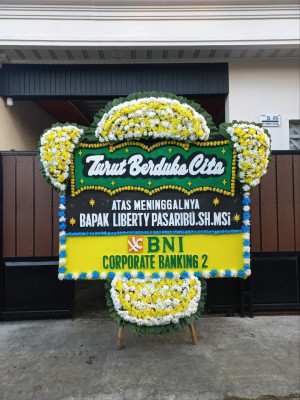 Papan Bunga Duka di Lahewa